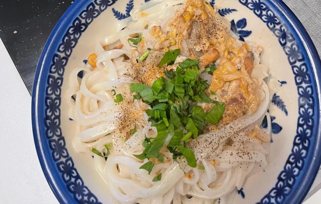 Spaghetti z makaronem ryżowym – połączenie, które musisz wypróbować w kuchni