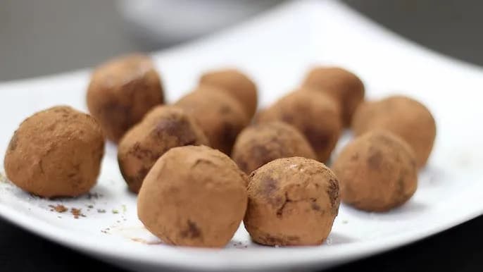 Jak zrobić trufle czekoladowe – prosty przepis i porady dla początkujących