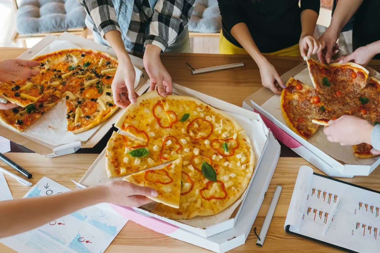 Jaka pizza ma najmniej kalorii? Sprawdź najzdrowsze opcje i unikaj błędów