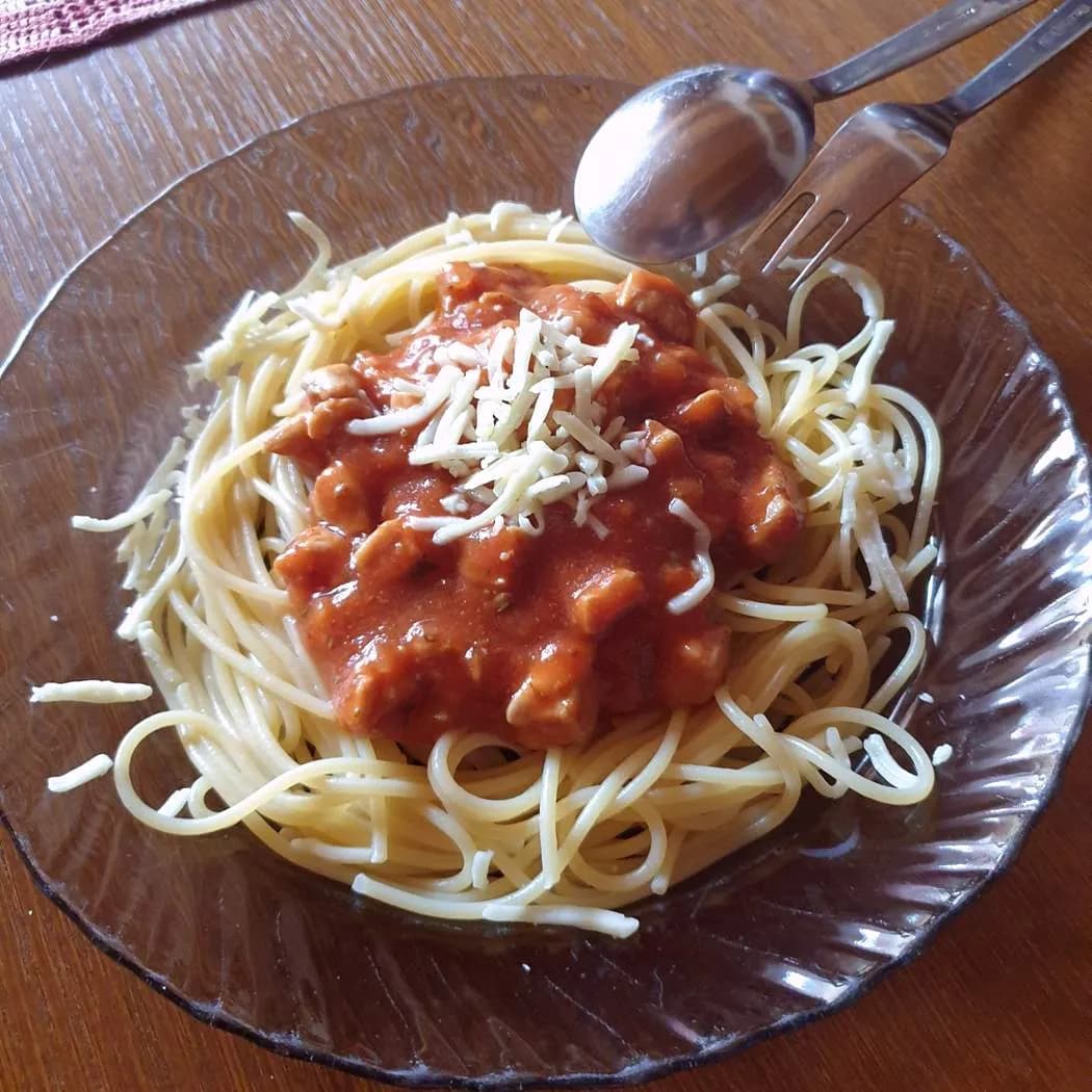 Szybki sos do spaghetti w 15 minut – prosty przepis bez zbędnych składników
