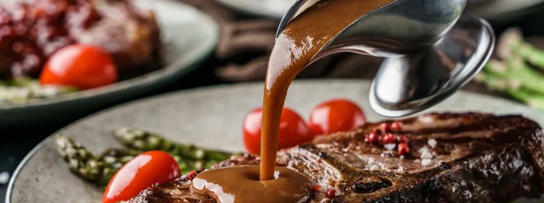 Jak zrobić pyszny sos z tłuszczu po pieczeniu – prosty przepis i porady