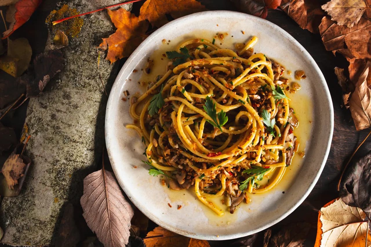 Prosty przepis na spaghetti z boczniakami, które zachwyci każdego smakosza